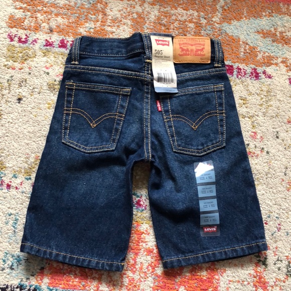 Levi’s regular boys shorts size 4 regular - Picture 3 of 4